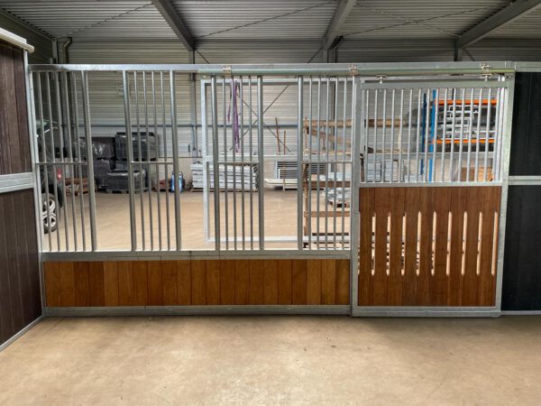voorwand voeropening en schuifdeur